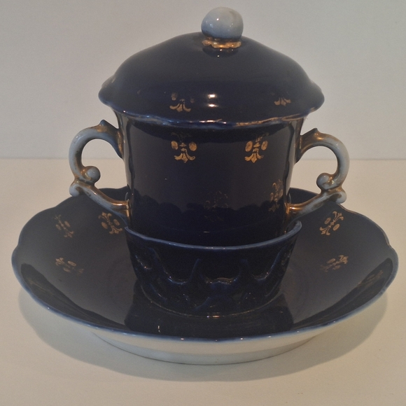 Victoria Austria tea cup with lid and saucer - antique - Picture 2 of 12